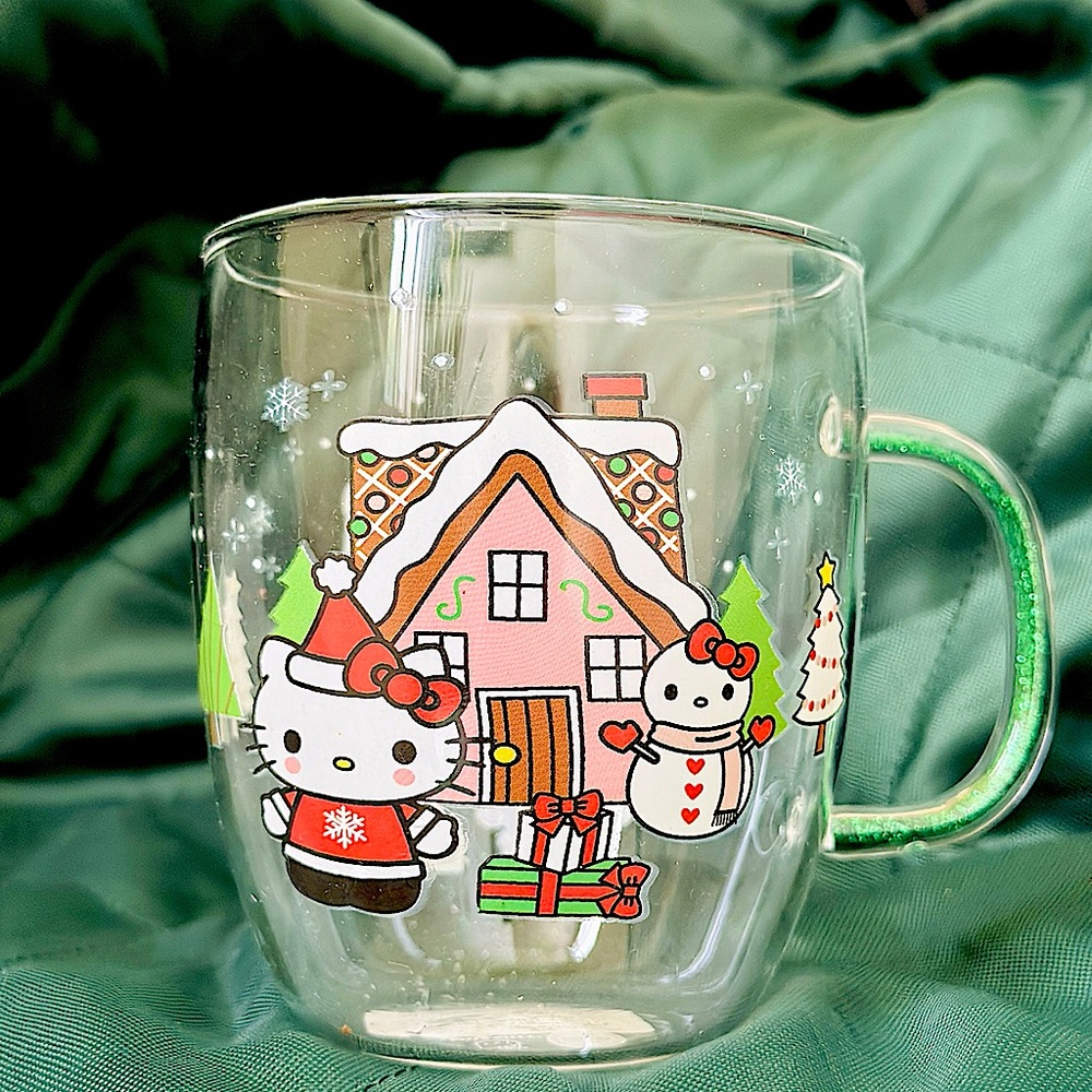 Hello Kitty Christmas Glass Mug. 14 ounces.